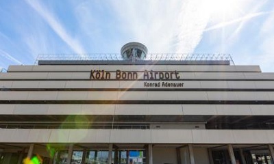 Mechanische Befestigung des Flachdachs am Pier des Köln Bonn Airports mit isoweld